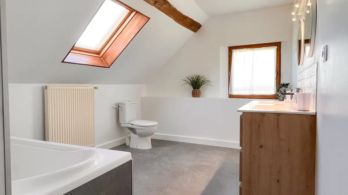 Salle de bain (étage), photo 1